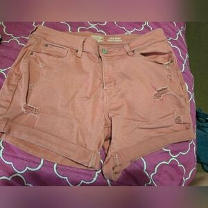 Levis Size 12 Women's Distressed Coral Mid Rise Slim  Shorts